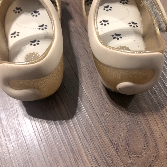 CAT Mini Melissa Ultragirl Gold Mary Jane Shoes Sz 7 - Picture 4 of 13